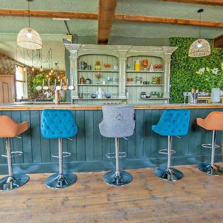 Entire Venue With Accommodation Sleeps Up To 19 - Waterfall Country Escape Wales Coelbren Екстер'єр фото